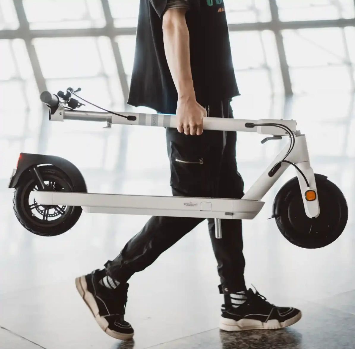 26lb Ultra-Light E-Scooter W - Hidden Handle - 22 Mi Real Range, Folds Fast